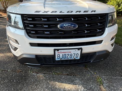 Used 2016 Ford Explorer Sport w/ Equipment Group 401A image 8