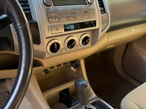 Used 2009 Toyota Tacoma PreRunner RWD image 12