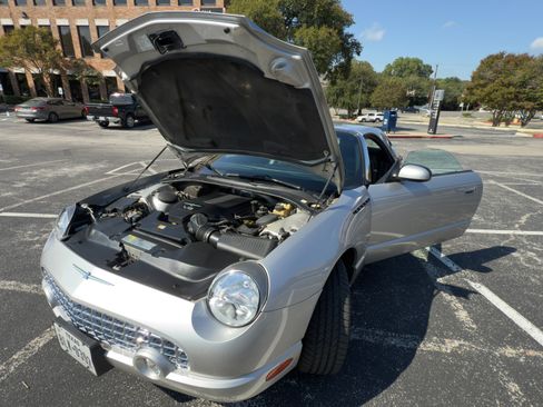 Used 2004 Ford Thunderbird Convertible 2D image 9