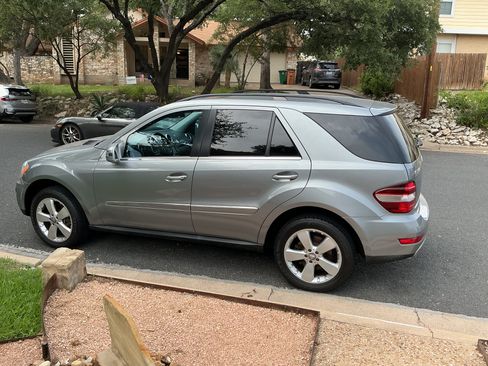 Used 2011 Mercedes-Benz ML 350 4MATIC image 8