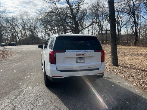 Used 2025 GMC Yukon Elevation w/ Elevation Premium Package image 9