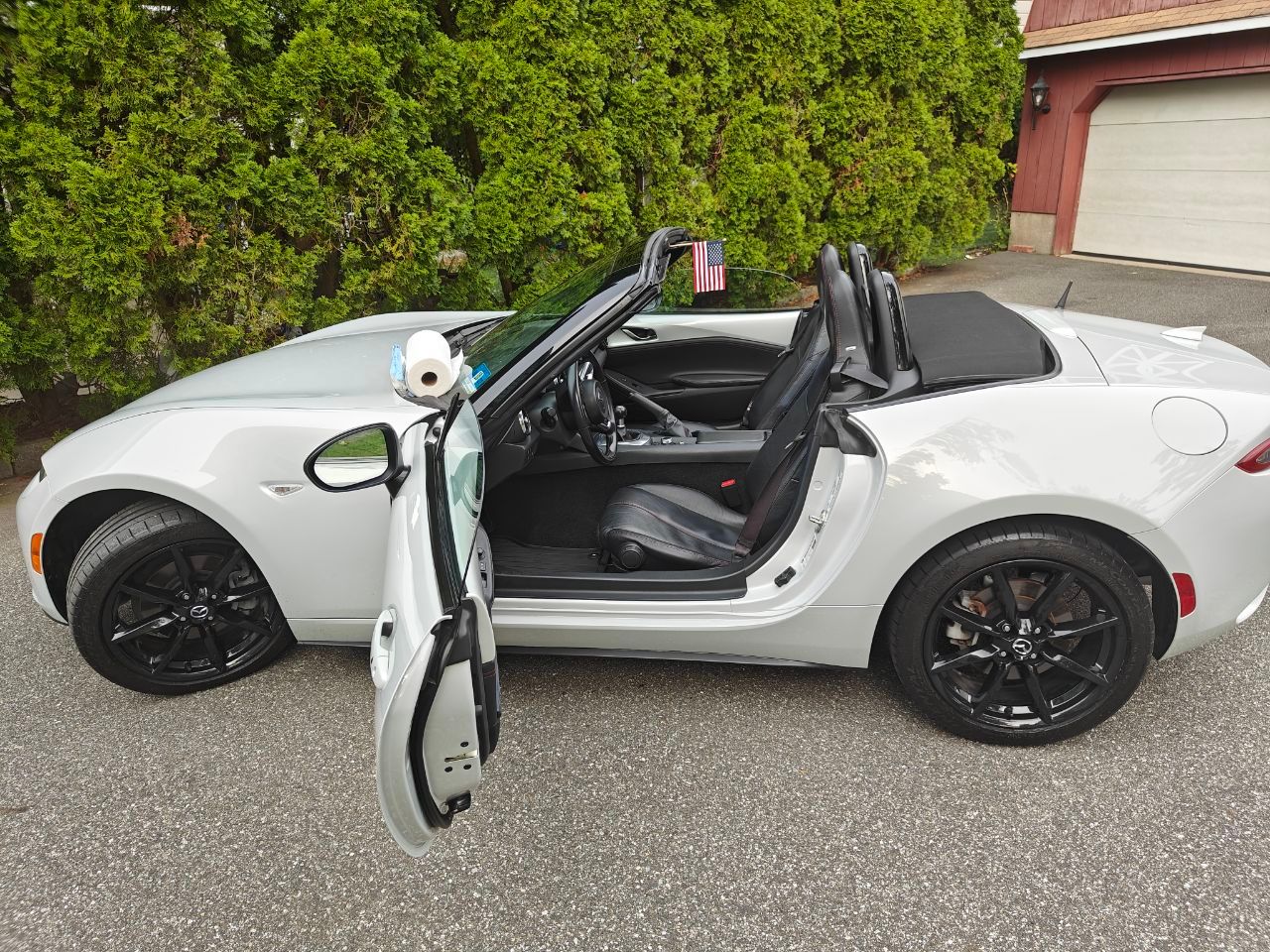 Used 2016 MAZDA MX-5 Miata Grand Touring RWD image 1