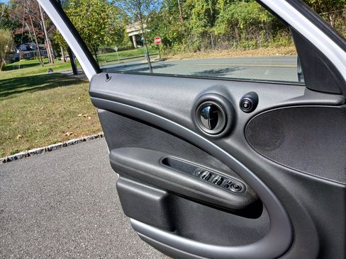 Used 2016 MINI Cooper Countryman S image 9