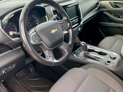 Used 2019 Chevrolet Traverse LT FWD image 12