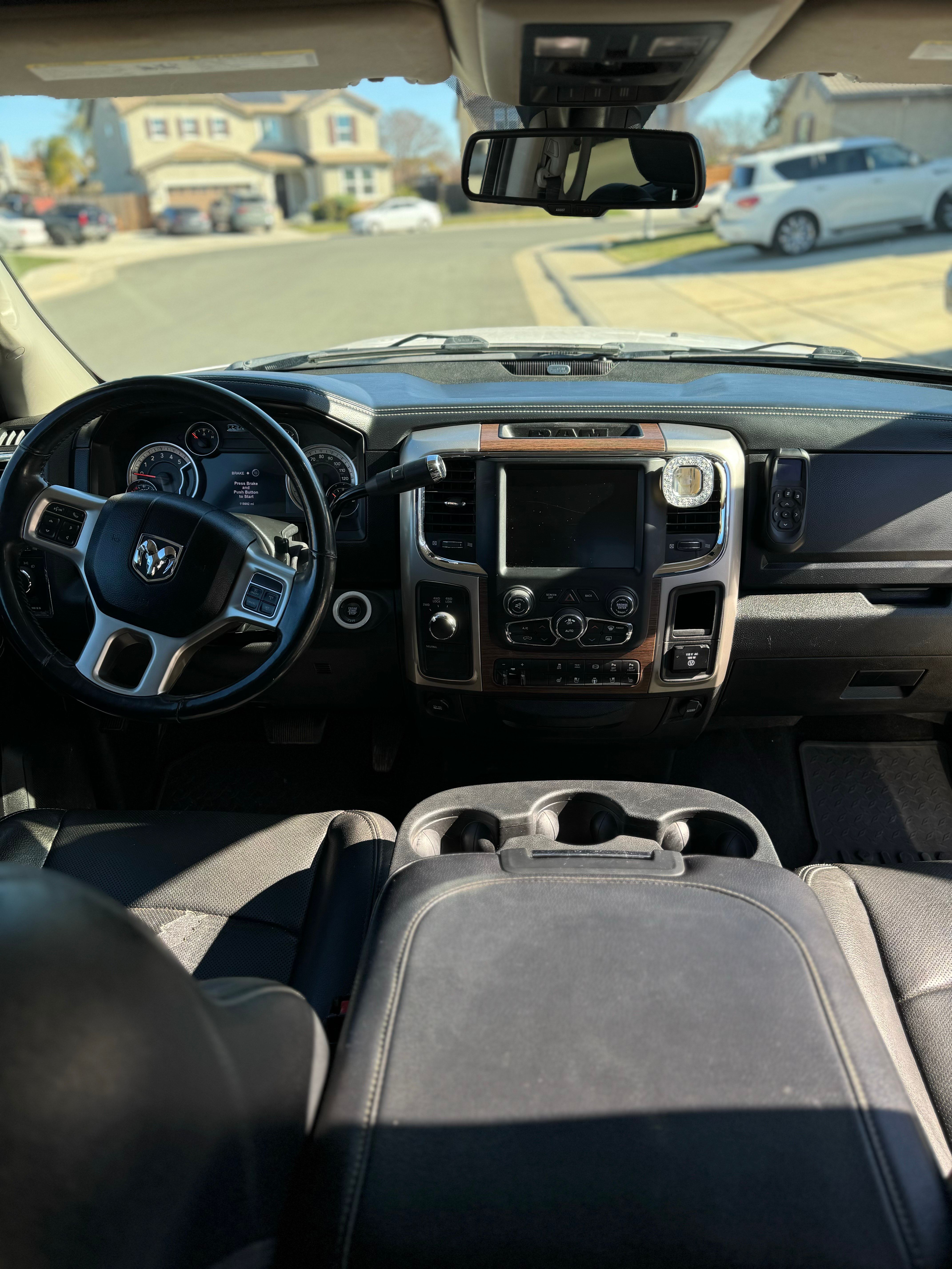 Used 2017 RAM 3500 Laramie AWD/4WD image 11