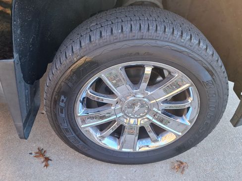 Used 2017 Chevrolet Silverado 1500 High Country image 18