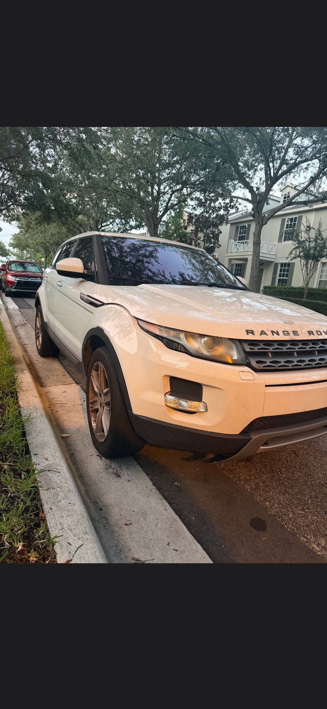 Used 2014 Land Rover Range Rover Evoque Pure Plus AWD/4WD image 2