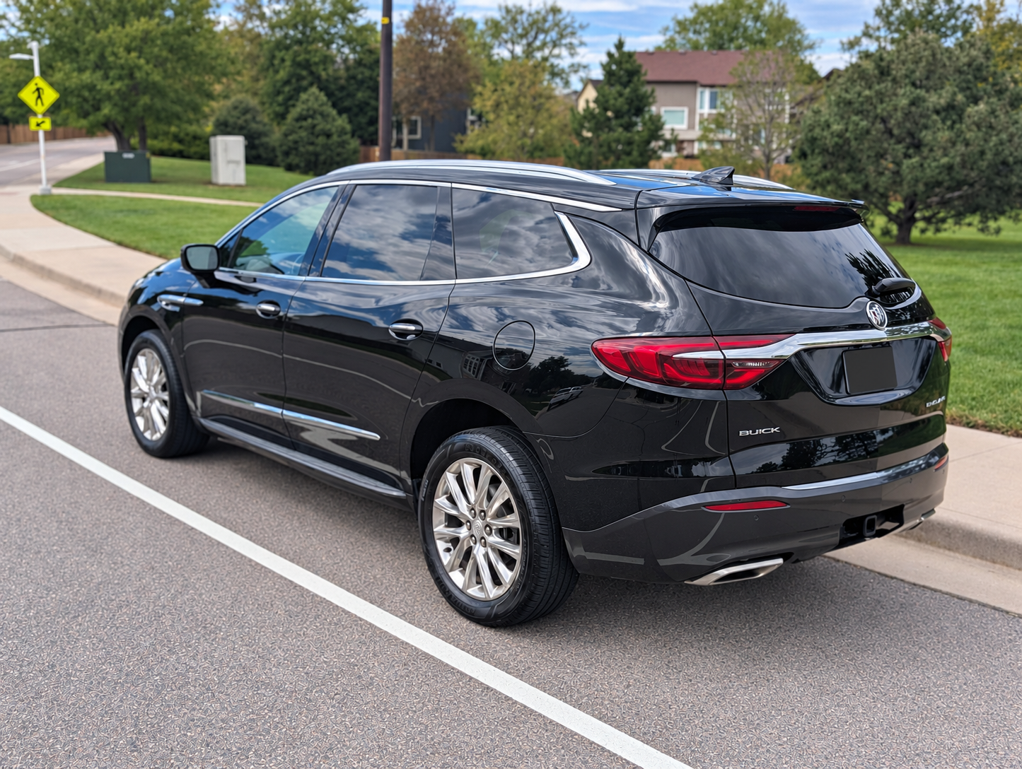 Used 2018 Buick Enclave Premium w/ Experience Buick Package AWD/4WD image 5