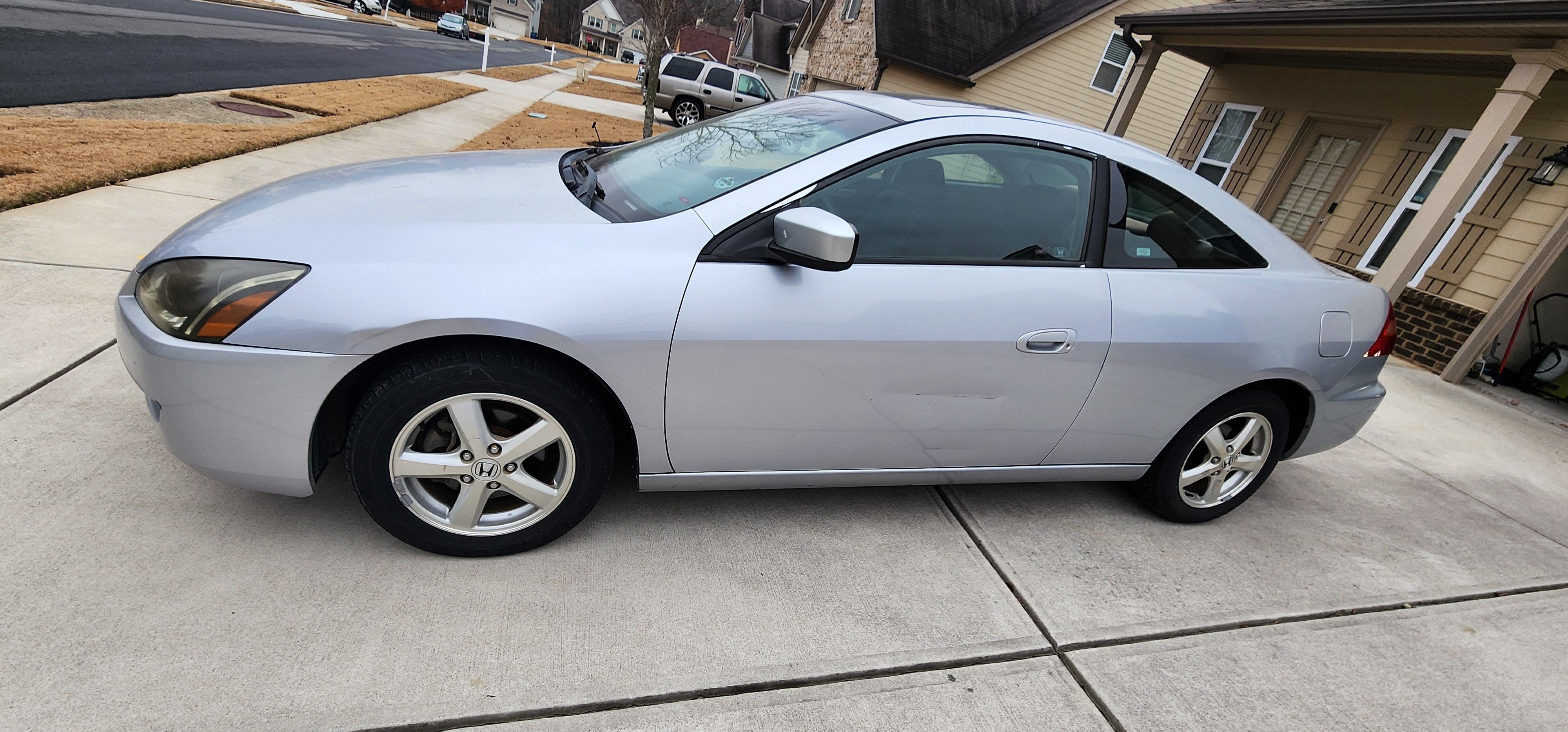 Used 2004 Honda Accord EX image 10
