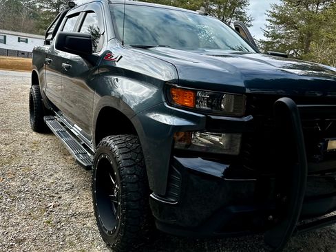 Used 2020 Chevrolet Silverado 1500 Custom Trail Boss w/ Custom Convenience Package image 11