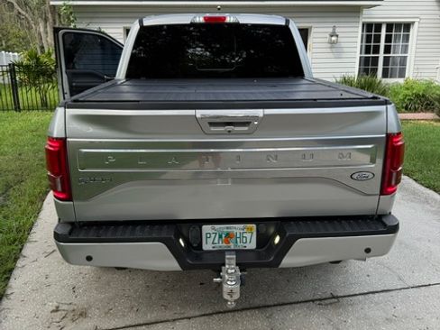 Used 2016 Ford F150 Platinum w/ Equipment Group 701A Luxury AWD/4WD image 5