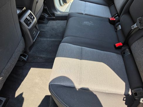Used 2023 Nissan Rogue SV FWD image 24