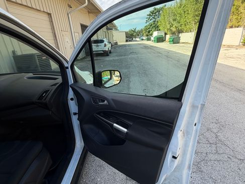 Used 2016 Ford Transit Connect XLT FWD image 9