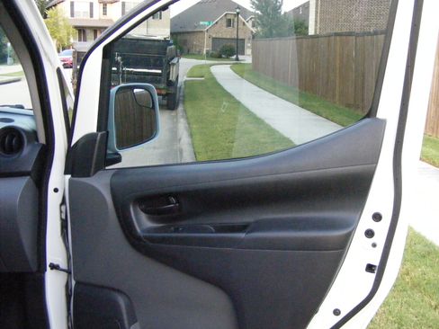 Used 2015 Chevrolet City Express LS w/ Appearance Package image 12