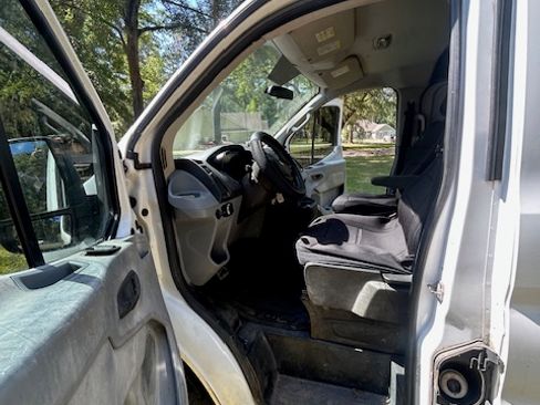 Used 2015 Ford Transit 250 130 Low Roof image 4