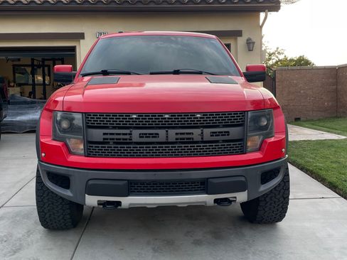 Used 2014 Ford F150 Raptor w/ Equipment Group 801A Luxury AWD/4WD image 2