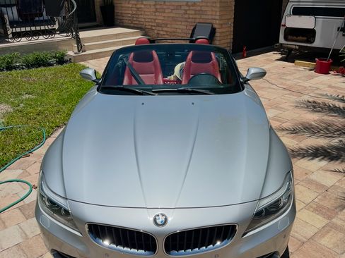 Used 2016 BMW Z4 sDrive28i image 3