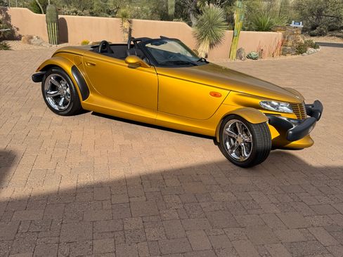Used 2002 Chrysler Prowler image 6