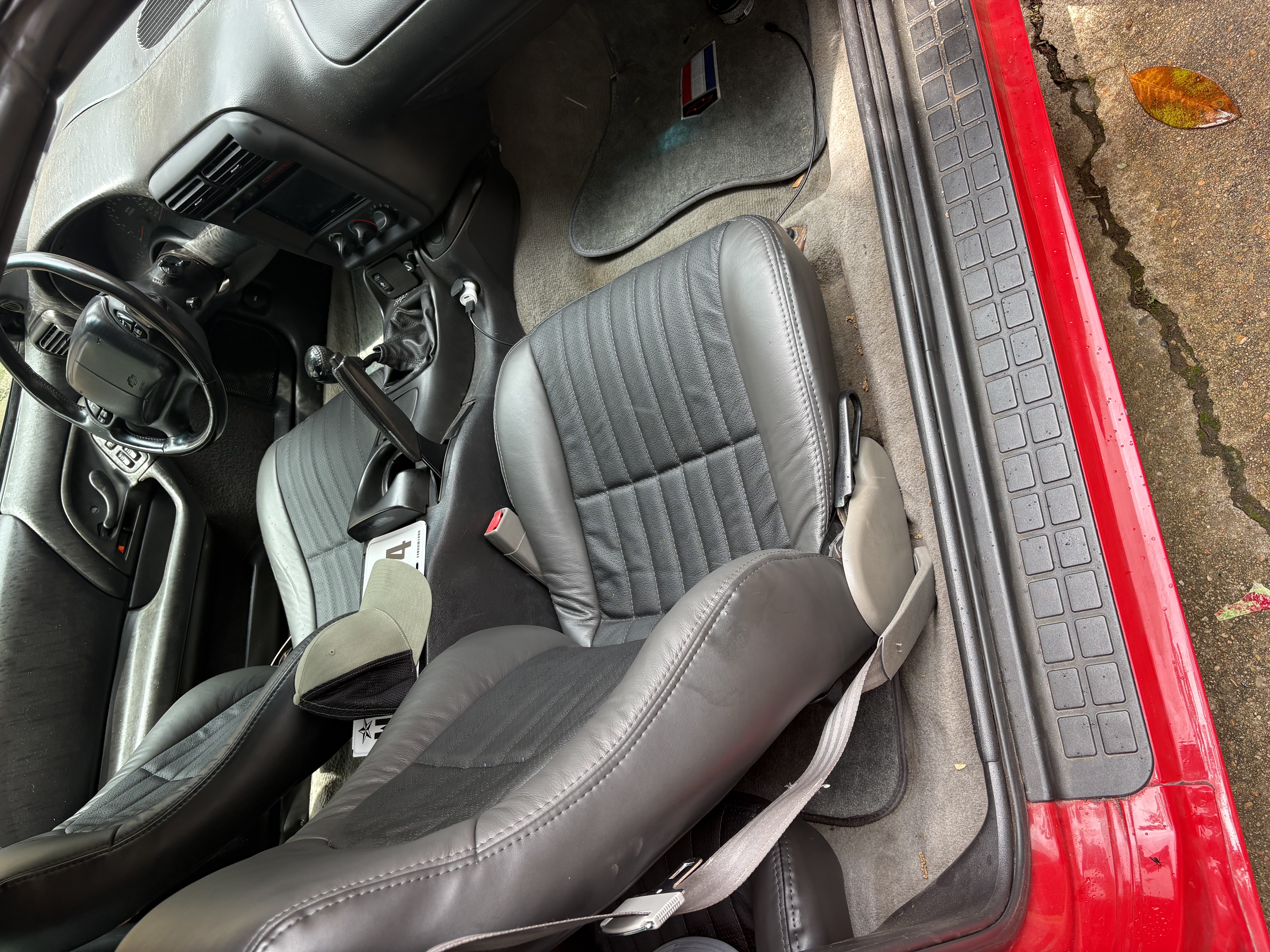 Used 2000 Chevrolet Camaro Z28 w/ SS Performance/Appearance Pkg RWD image 10