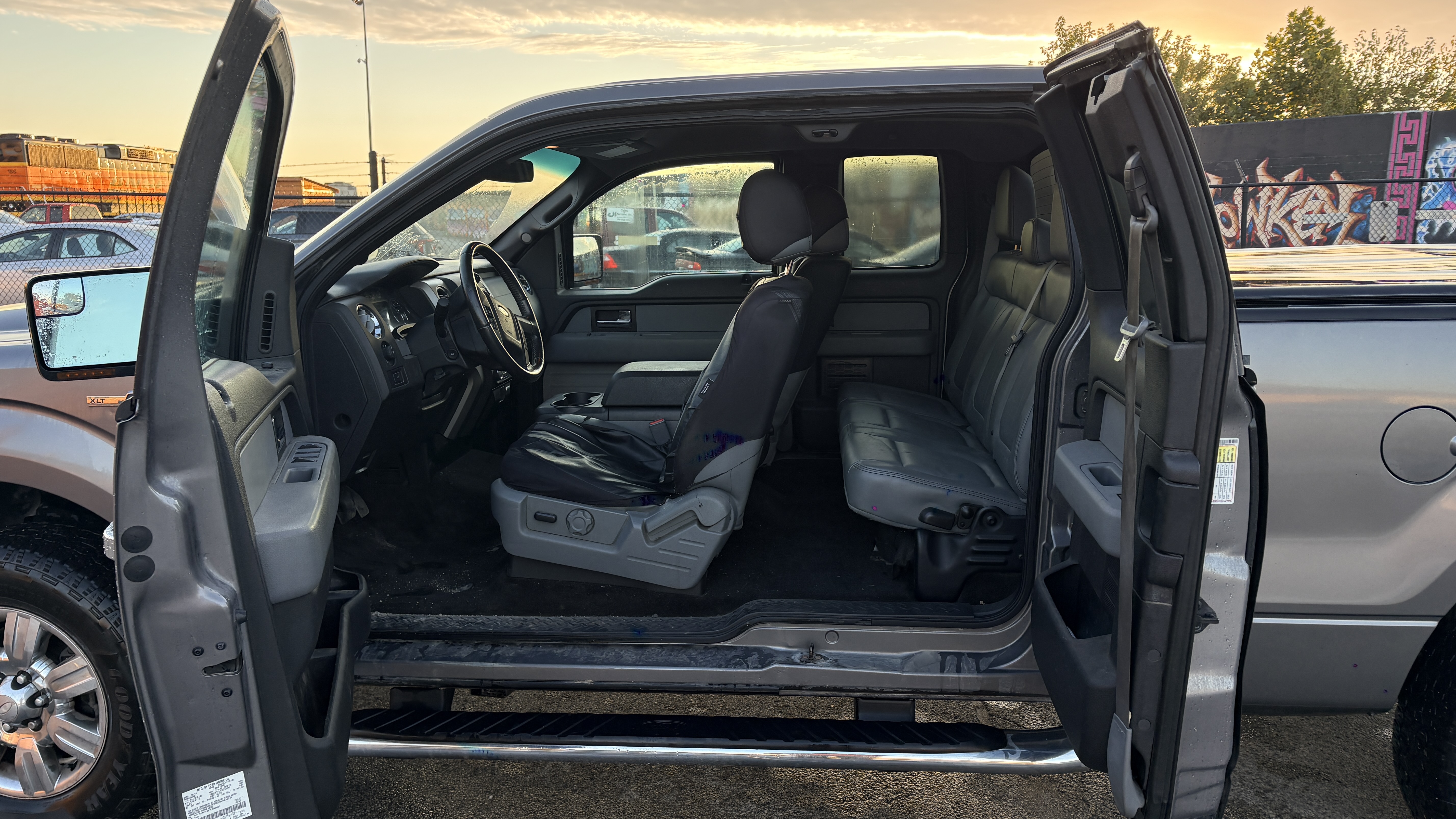 Used 2014 Ford F150 XLT w/ Equipment Group 302A Luxury AWD/4WD image 13