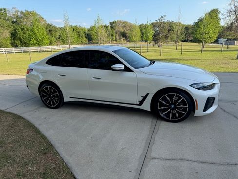 Used 2023 BMW i4 eDrive40 w/ M Sport Package image 4