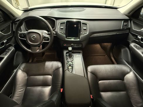 Used 2020 Volvo XC90 T6 Momentum w/ Protection Package AWD/4WD image 13