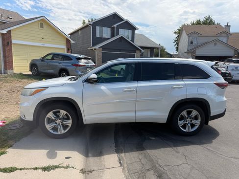 Used 2015 Toyota Highlander Limited Platinum AWD/4WD image 1