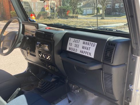 Used 2004 Jeep Wrangler 4WD image 10