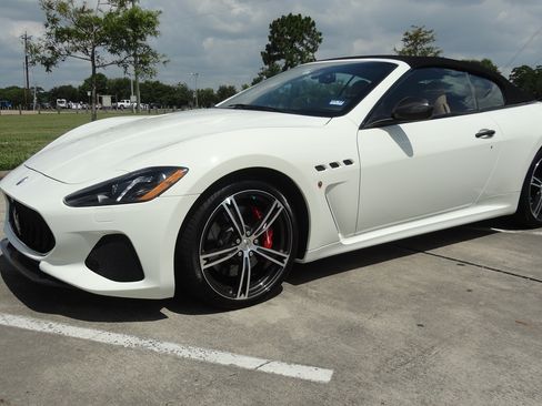 Used 2018 Maserati GranTurismo MC image 15