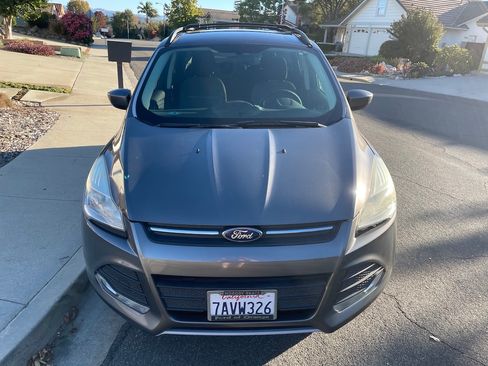 Used 2013 Ford Escape SE image 2