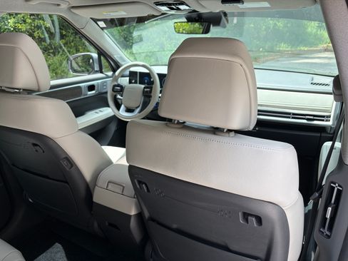 Used 2024 Hyundai Santa Fe Limited FWD image 20