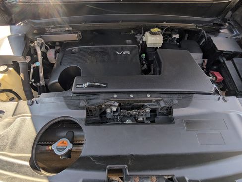 Used 2013 INFINITI JX35 35 Sport Utility 4D w/ Premium Pkg image 5