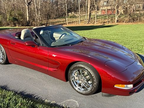Used 2003 Chevrolet Corvette Convertible w/ Preferred Equipment Group1 image 1