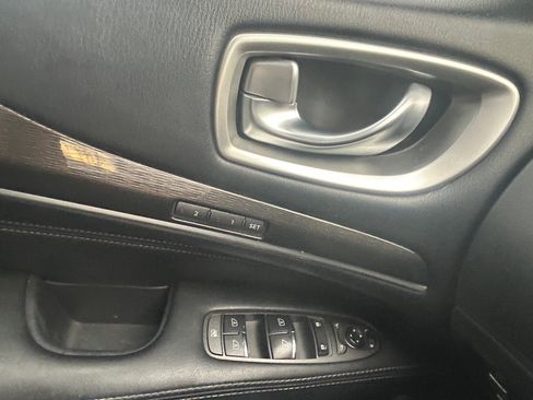 Used 2019 INFINITI QX60 Luxe w/ Essential Package image 4