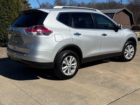 Used 2016 Nissan Rogue SV image 6