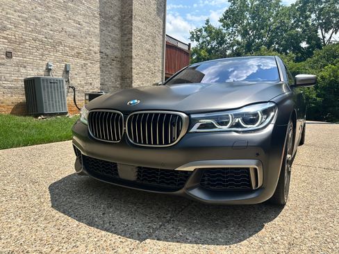 Used 2017 BMW M760i xDrive AWD/4WD image 4