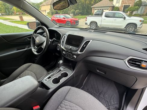Used 2019 Chevrolet Equinox LT FWD image 15