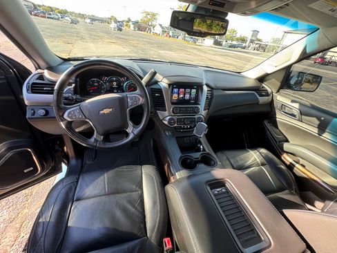 Used 2017 Chevrolet Tahoe LT w/ LT Signature Package image 5