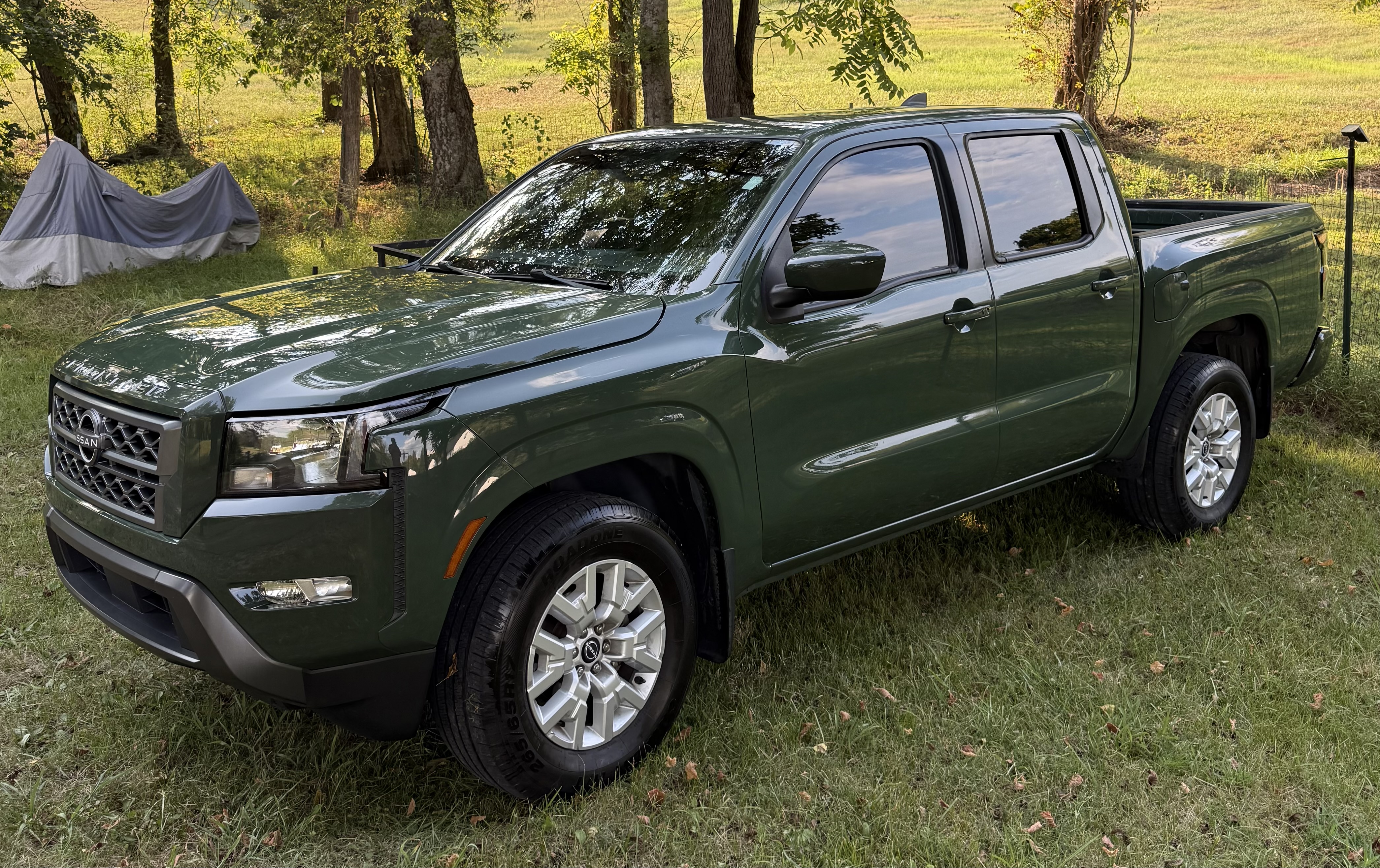 Used 2022 Nissan Frontier SV RWD image 1