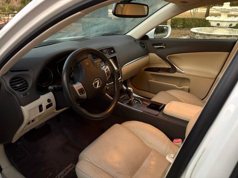 Used 2013 Lexus IS 250 AWD w/ Premium Pkg image 2