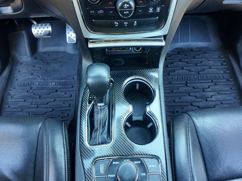 Used 2016 Jeep Grand Cherokee SRT AWD/4WD image 22