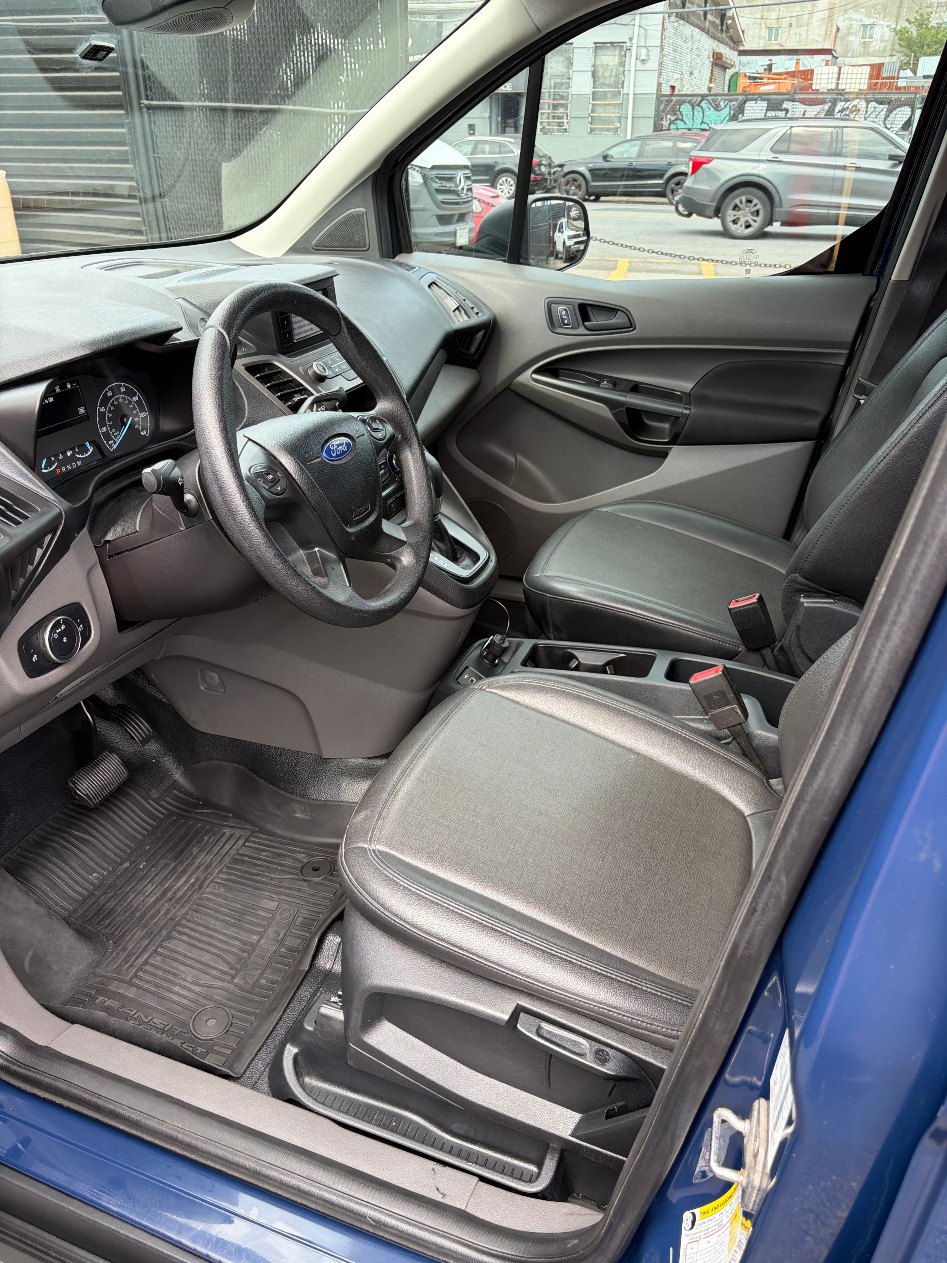 Used 2019 Ford Transit Connect XL FWD image 8