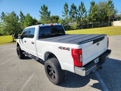 Used 2020 Ford F250 XLT AWD/4WD image 2