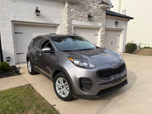 Used 2019 Kia Sportage LX FWD image 4