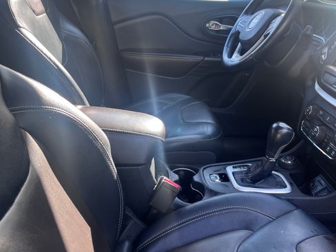 Used 2014 Jeep Cherokee Limited w/ Trailer Tow Group image 8