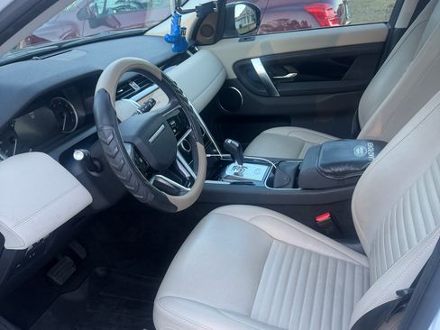 Used 2023 Land Rover Discovery Sport S image 9