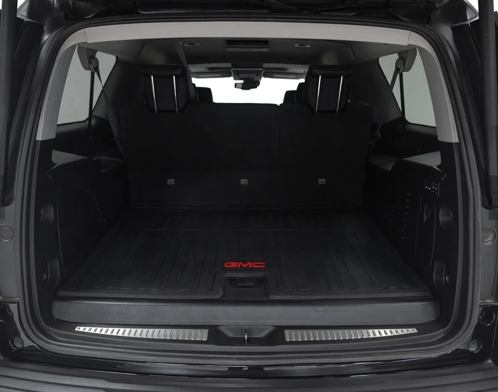 Used 2019 GMC Yukon XL Denali w/ Denali Ultimate Package RWD image 17