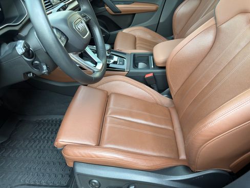 Used 2021 Audi Q5 Prestige w/ Prestige Package AWD/4WD image 12