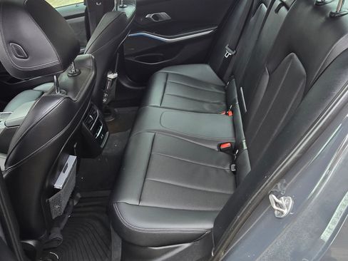 Used 2023 BMW M340i xDrive M340i xDrive Sedan 4D w/ Premium Package image 9