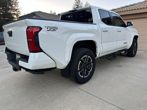 Used 2024 Toyota Tacoma TRD Sport w/ TRD Sport Upgrade Package RWD image 27